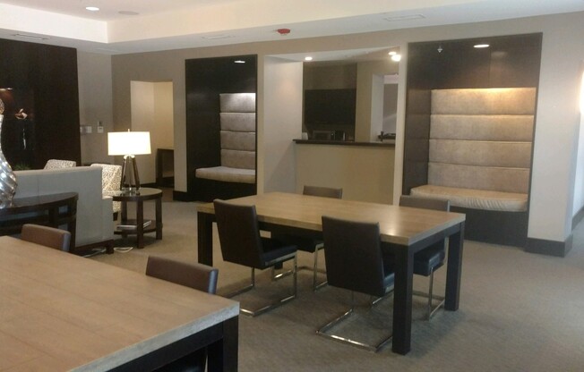 Studio, 1 bath, 853 sqft, $1,635, Unit 214