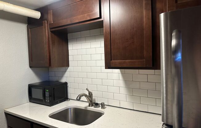 1 bed, 1 bath, 600 sqft, $999, Unit Unit A