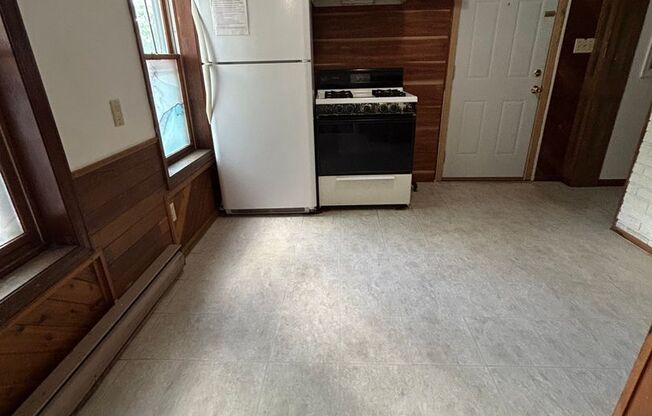 1 bed, 1 bath, $825, Unit 830