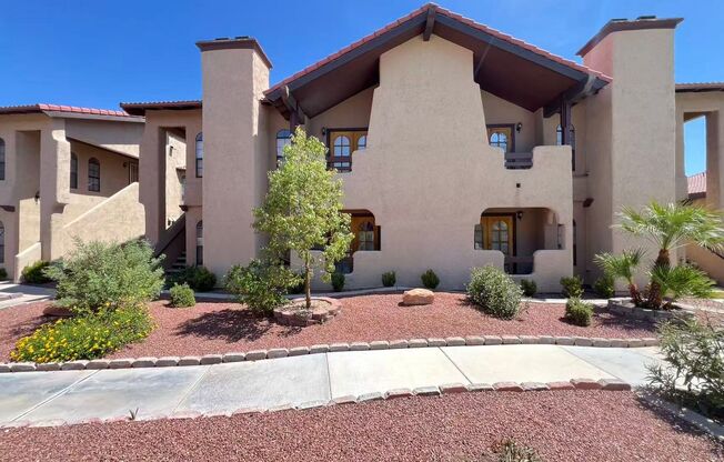 Cozy condo with 2 bedrooms and 2 bathroom