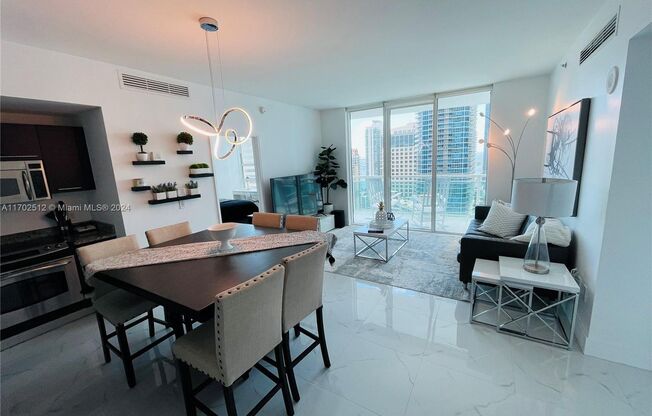 2 beds, 2 baths, 986 sqft, $4,500, Unit 950 Brickell Bay Dr # 32-07 (A11702512)