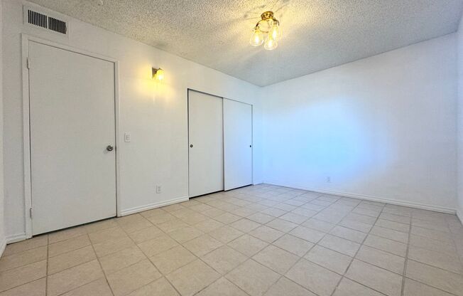 2 beds, 2 baths, $1,699, Unit Unit 2