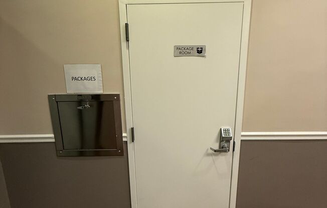 Welcome to 732 W. Bittersweet Pl.!!!