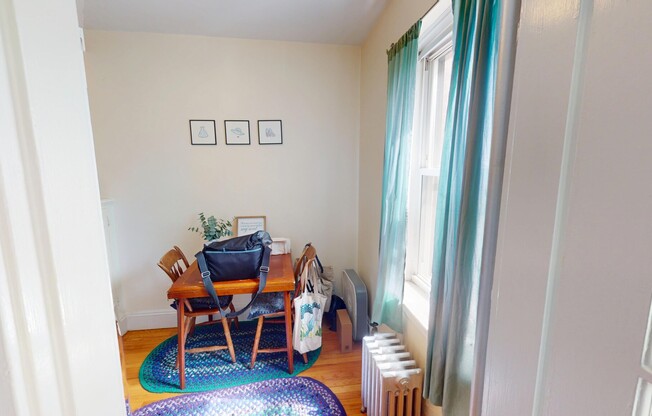 81 STRATHMORE RD