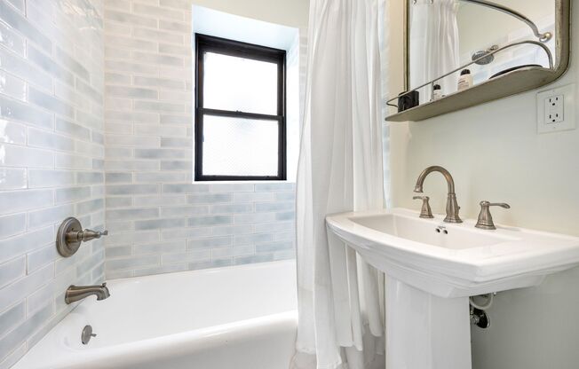 Studio, 1 bath, 300 sqft, $1,700, Unit 214H