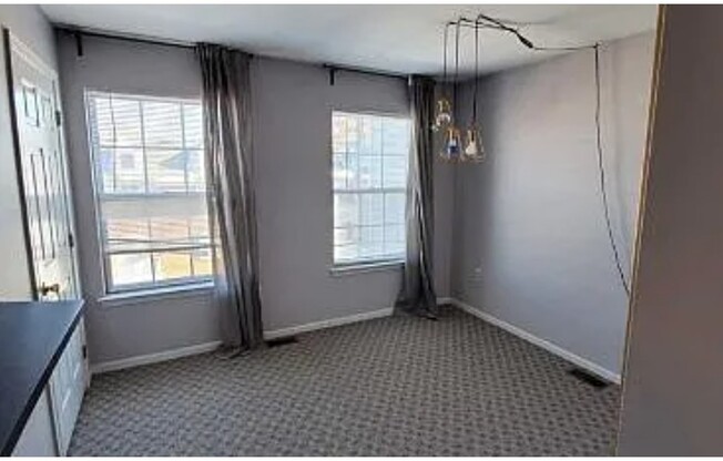 35 VAUGHAN DR