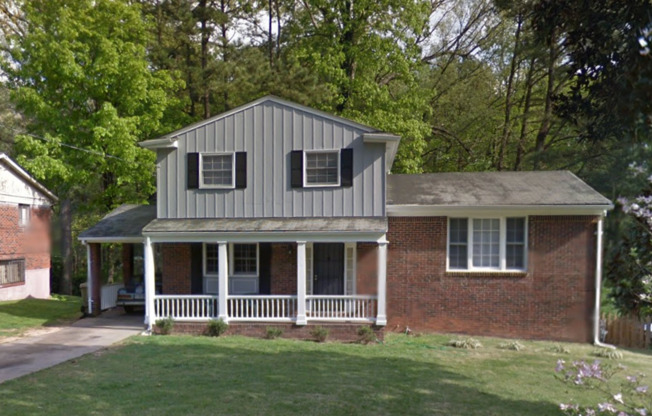 4 bed and 2.5 bath in Atlanta!