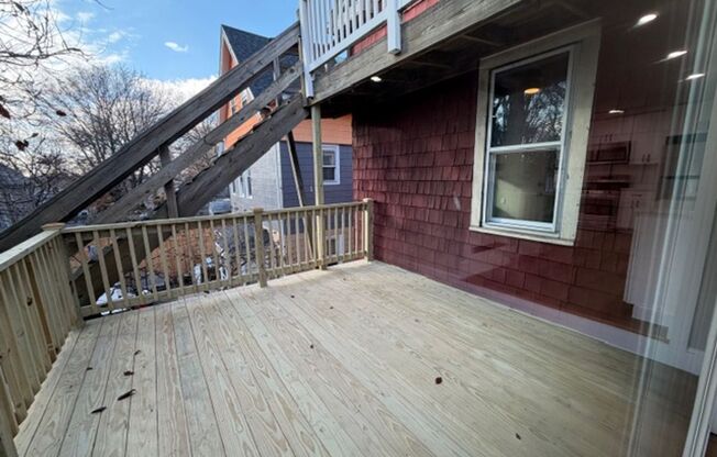 2 beds, 1 bath, 574 sqft, $2,200, Unit 74 6th St - Apt 2