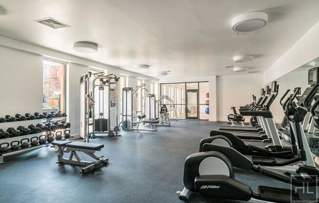 1 bed, 1 bath, $3,350, Unit 819