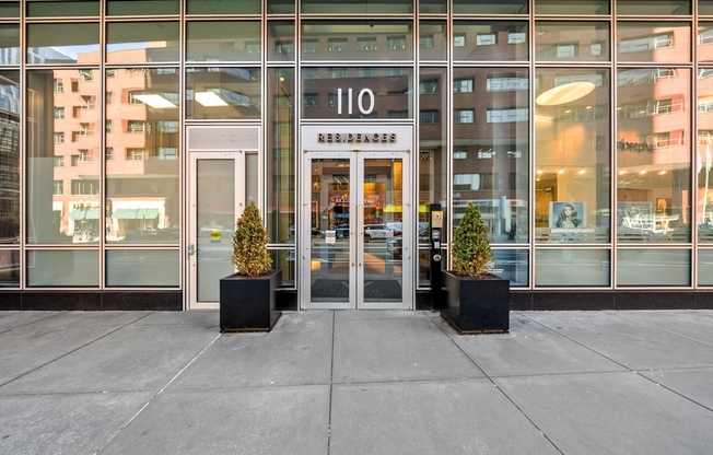 2 beds, 1.5 baths, 1,035 sqft, $5,500, Unit 19H