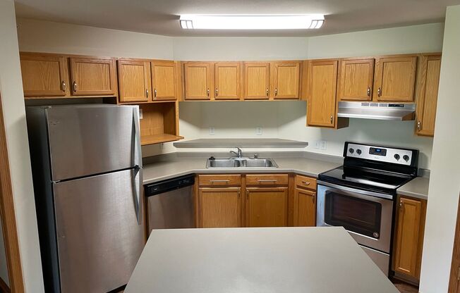 1 bed, 1 bath, 805 sqft, $1,440, Unit 925-203