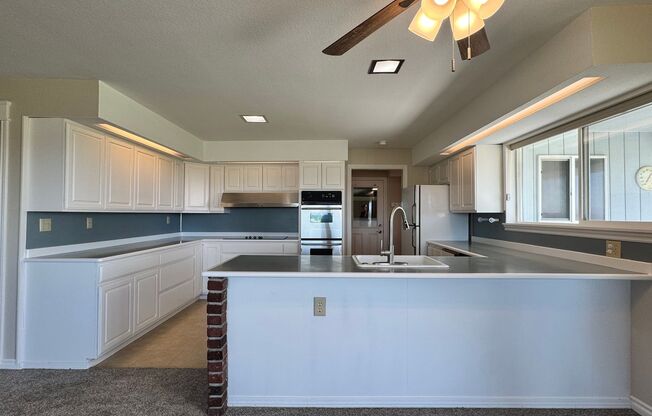 Large lower valley home, freshly remodeled, must see inside!