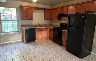 2 beds, 1.5 baths, 1,017 sqft, $775