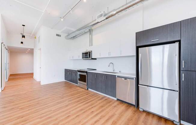 WELCOME TO OUR WESTERN AVE APARTMENTS IN LOS ANGELES