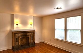 1 bed, 1 bath, 860 sqft, $975, Unit 2608 NW 12th St