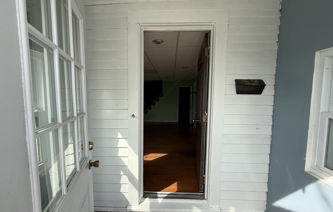 52 CREST AVE