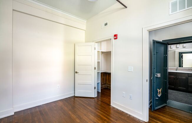 1 bed, 1 bath, $1,600, Unit 875 Michigan Ave Apt. 201