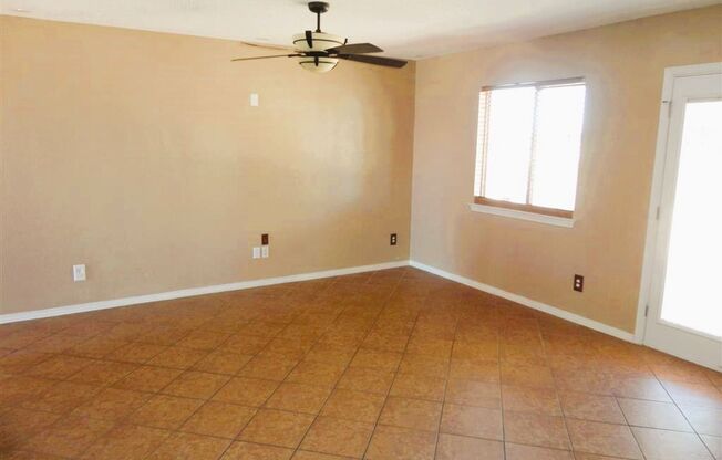 Gorgeous Two Story Eastside Home With Refrigerated Air Located In Quiet Neighborhood