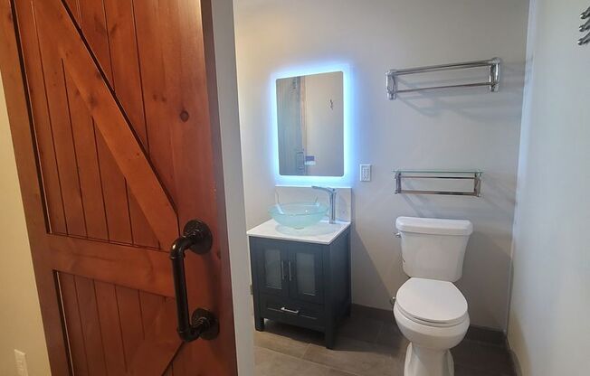 1 bed, 1 bath, 600 sqft, $1,200, Unit #18