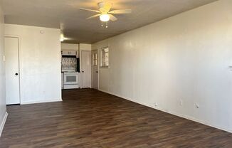 2 beds, 1 bath, 825 sqft, $850, Unit A