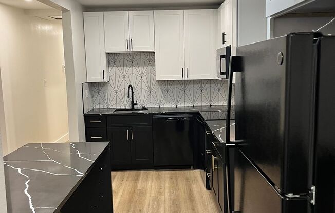 3 beds, 2 baths, 1,200 sqft, $2,599, Unit 1517-01