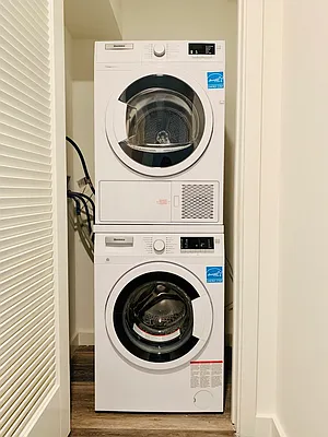 Studio, 1 bath, $4,900, Unit 33H