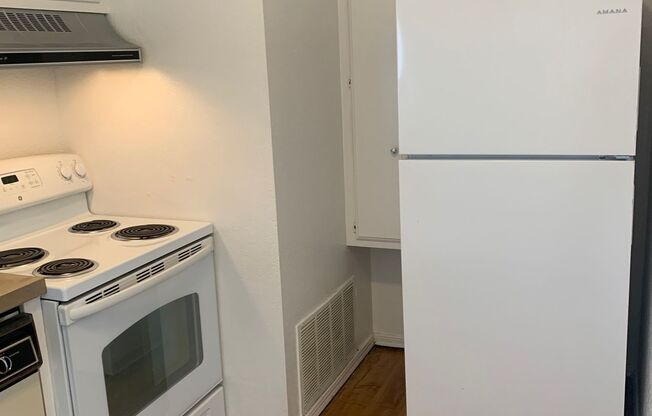 Studio, 1 bath, 550 sqft, $749