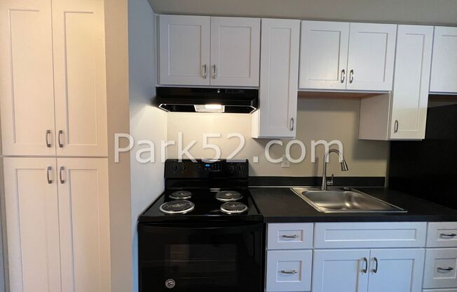 1 bed, 1 bath, $1,050, Unit 14406-02