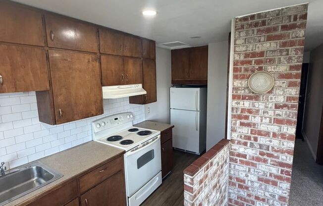 852 Nickerson