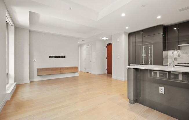 1 bed, 1 bath, 765 sqft, $6,000, Unit 1111