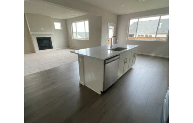 2043 SE OSPREY AVE