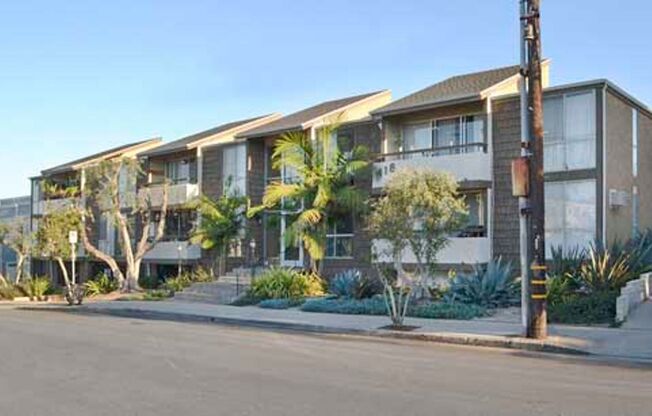 Pier Apartments, LLC