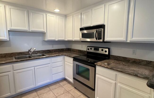 1 bed, 1 bath, $2,595