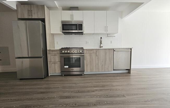 2025 OCEAN AVE
