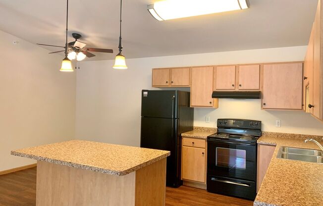 1 bed, 1 bath, 989 sqft, $1,150, Unit PV 1624-15