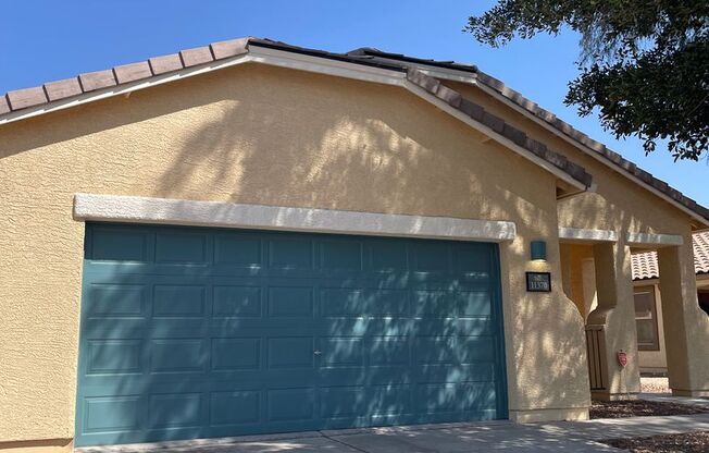 Gorgeous Home in Gladden Farms!