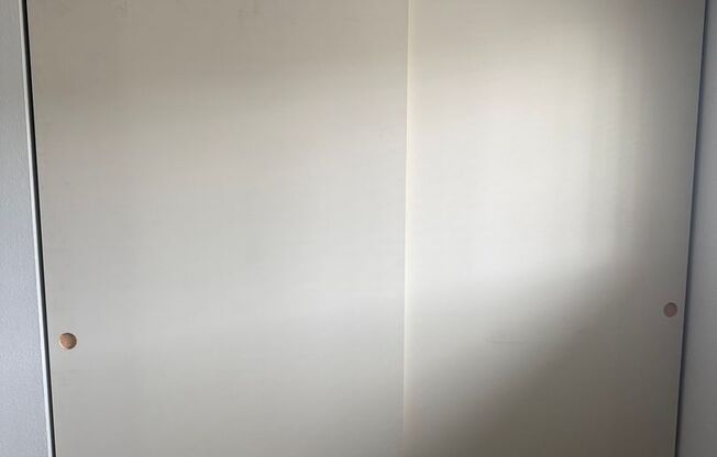 1 bed, 1 bath, 590 sqft, $1,395, Unit 924