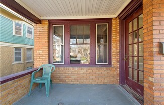 114 LABURNAM CRES
