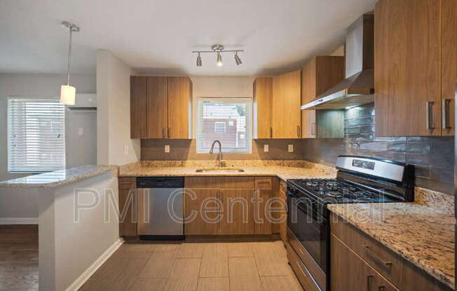 950 SAINT CHARLES AVE NE