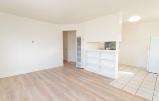 2 beds, 1 bath, $1,999, Unit E