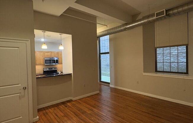 125 W. Saratoga St