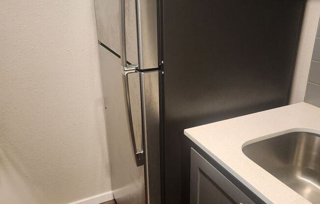 1 bed, 1 bath, 591 sqft, $1,525, Unit B-305