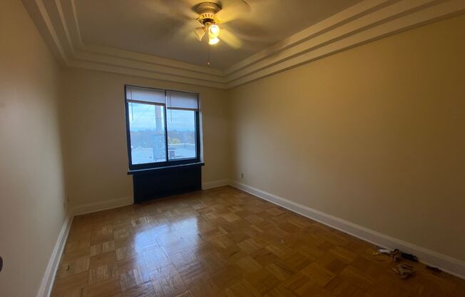 1 bed, 1 bath, $1,195, Unit 607