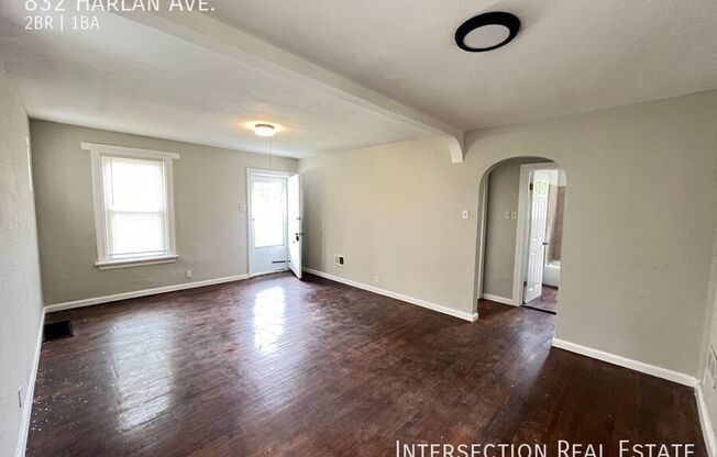 832 HARLAN AVE