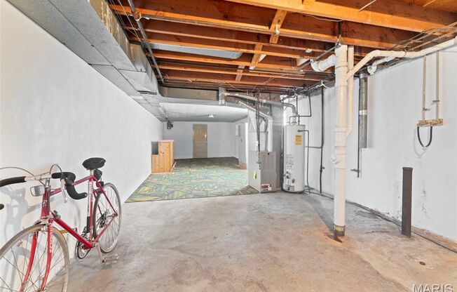 2 beds, 1 bath, 770 sqft, $1,200, Unit Southwest Ave - 2048