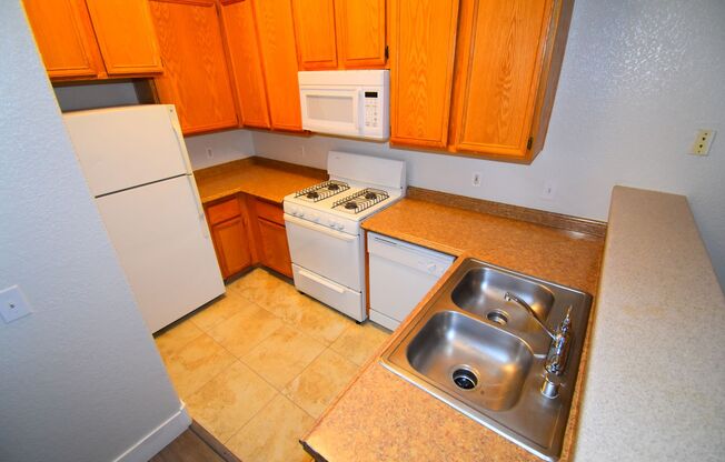 Terrific Three Bed In Popular Manzanita Community