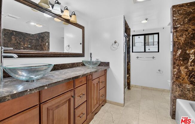 3 beds, 4 baths, 2,426 sqft, $6,995, Unit 309