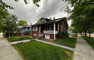 Cozy 2-Bed, 1-Bath Lower Level Apartment – Your Perfect Home Awaits!