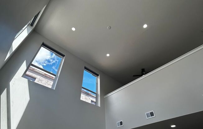 1 bed, 1.5 baths, 941 sqft, $1,595, Unit 218 - L941 LOFT