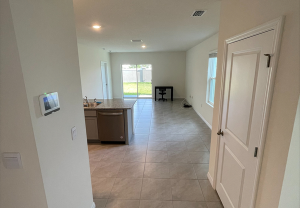 3 beds, 2 baths, 1,504 sqft, $2,580